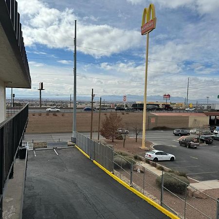 Days Inn By Wyndham El Paso Airport East Exterior photo